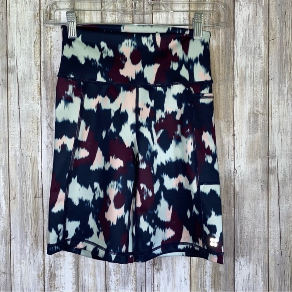 Sweaty Betty Super Sculpt 8” Multi Print Biker Shorts - Picture 2 of 7
